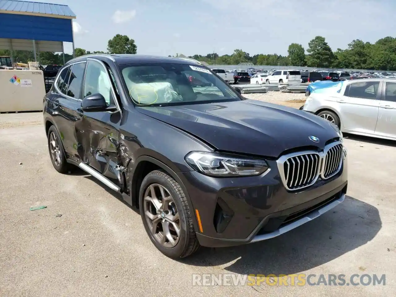 1 Photograph of a damaged car 5UX43DP01N9M26268 BMW X3 2022