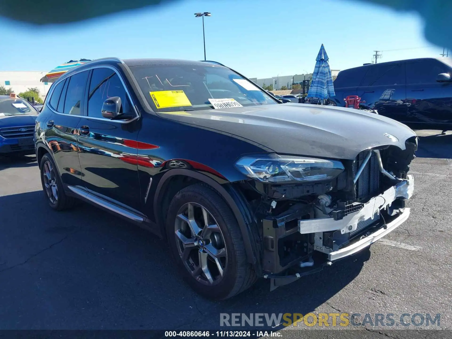1 Photograph of a damaged car 5UX43DP01N9M83148 BMW X3 2022