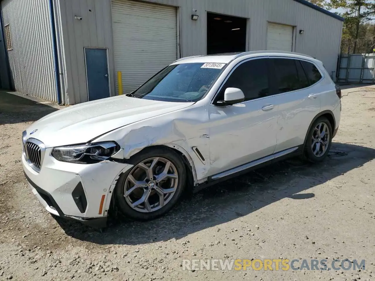 1 Photograph of a damaged car 5UX43DP02N9J36640 BMW X3 2022