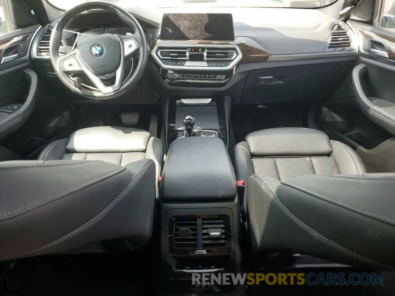 8 Photograph of a damaged car 5UX43DP02N9K66787 BMW X3 2022