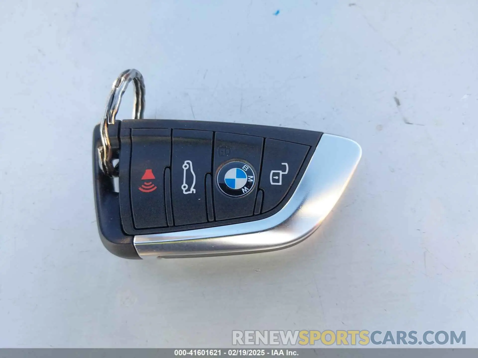 11 Photograph of a damaged car 5UX43DP02N9L58191 BMW X3 2022