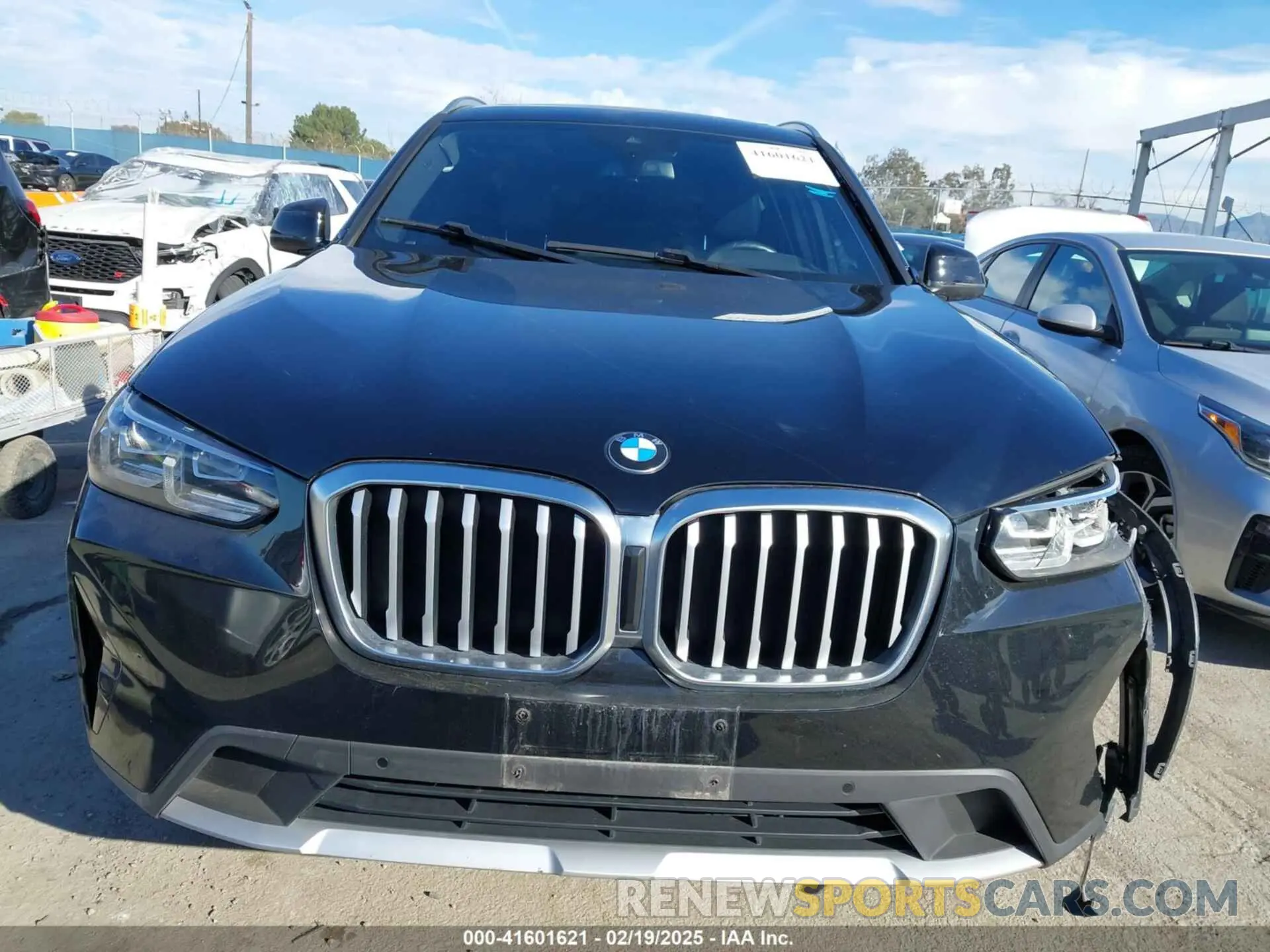 12 Photograph of a damaged car 5UX43DP02N9L58191 BMW X3 2022