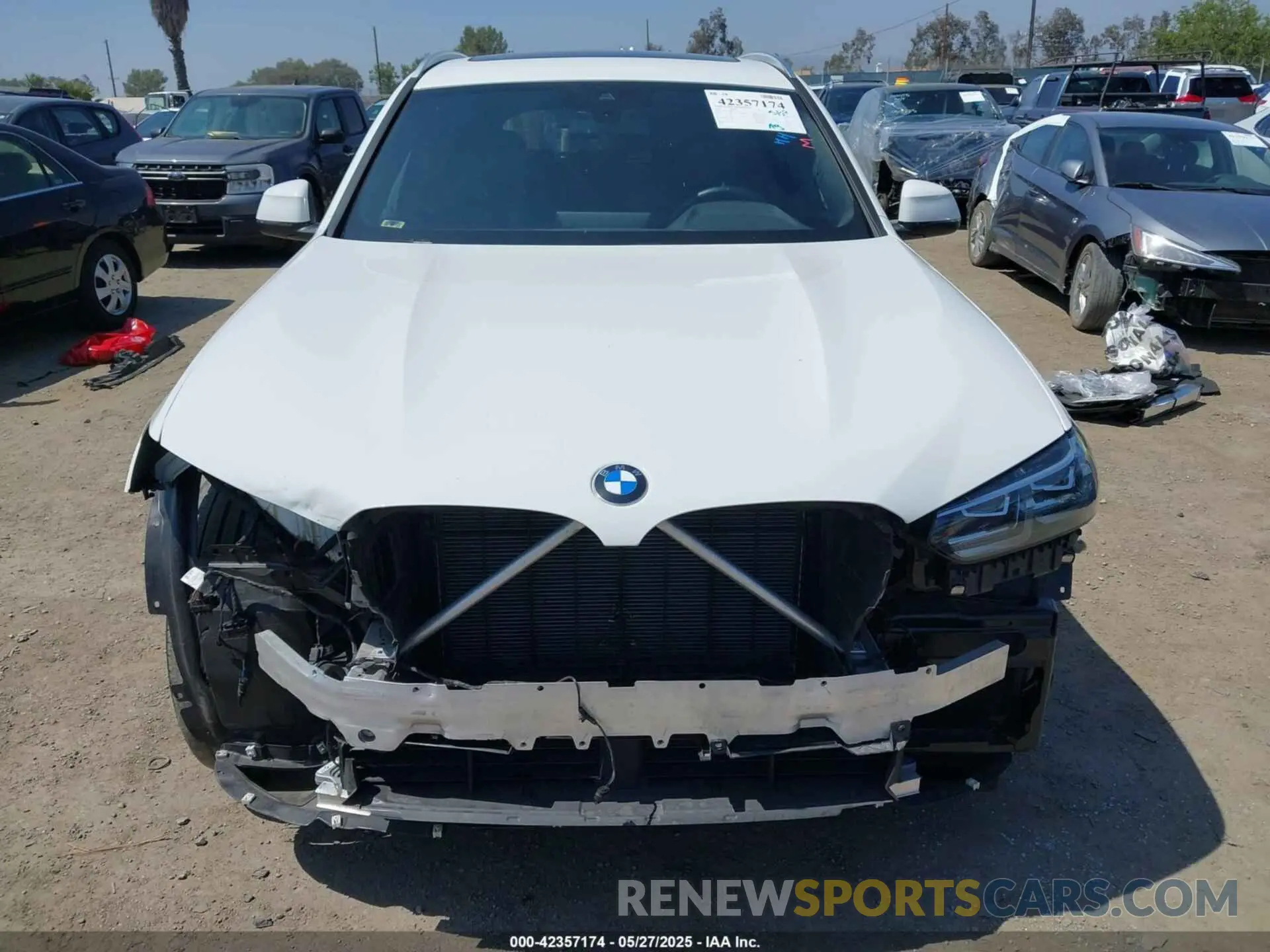 13 Photograph of a damaged car 5UX43DP02N9M15330 BMW X3 2022