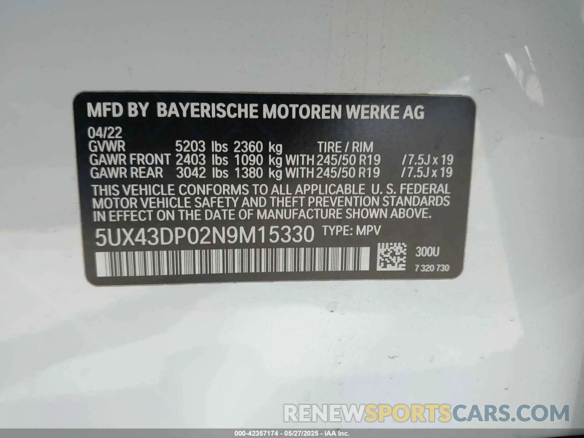 9 Photograph of a damaged car 5UX43DP02N9M15330 BMW X3 2022