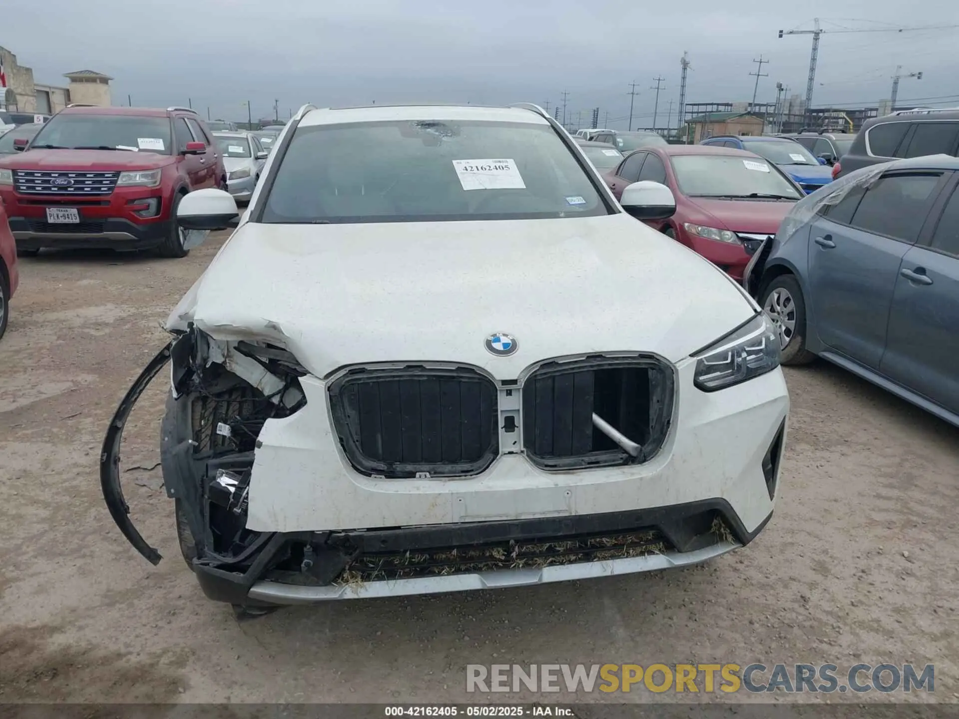 12 Photograph of a damaged car 5UX43DP02N9N03908 BMW X3 2022