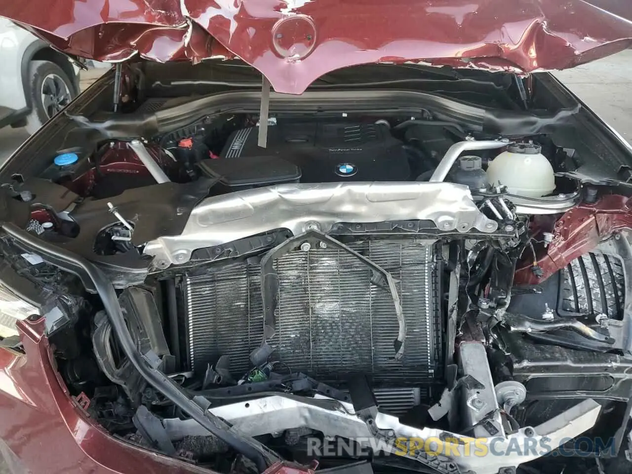 12 Photograph of a damaged car 5UX43DP02N9N15315 BMW X3 2022