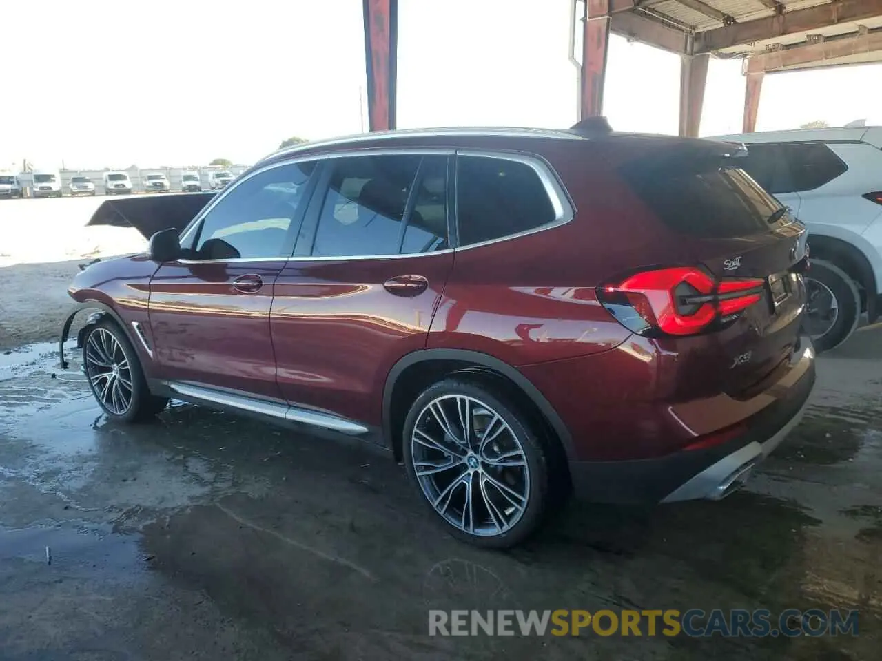 2 Photograph of a damaged car 5UX43DP02N9N15315 BMW X3 2022