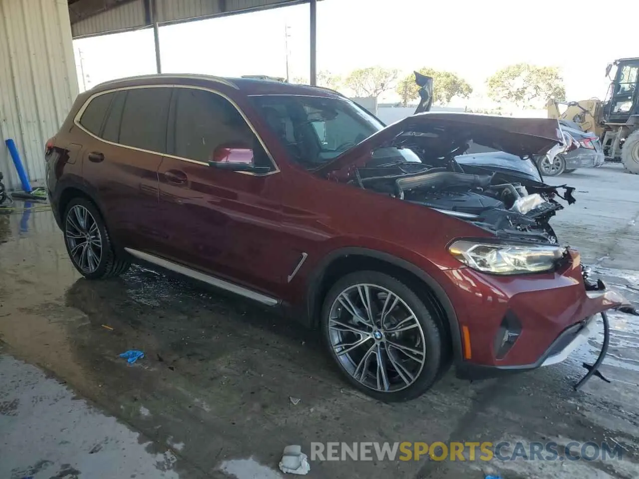 4 Photograph of a damaged car 5UX43DP02N9N15315 BMW X3 2022