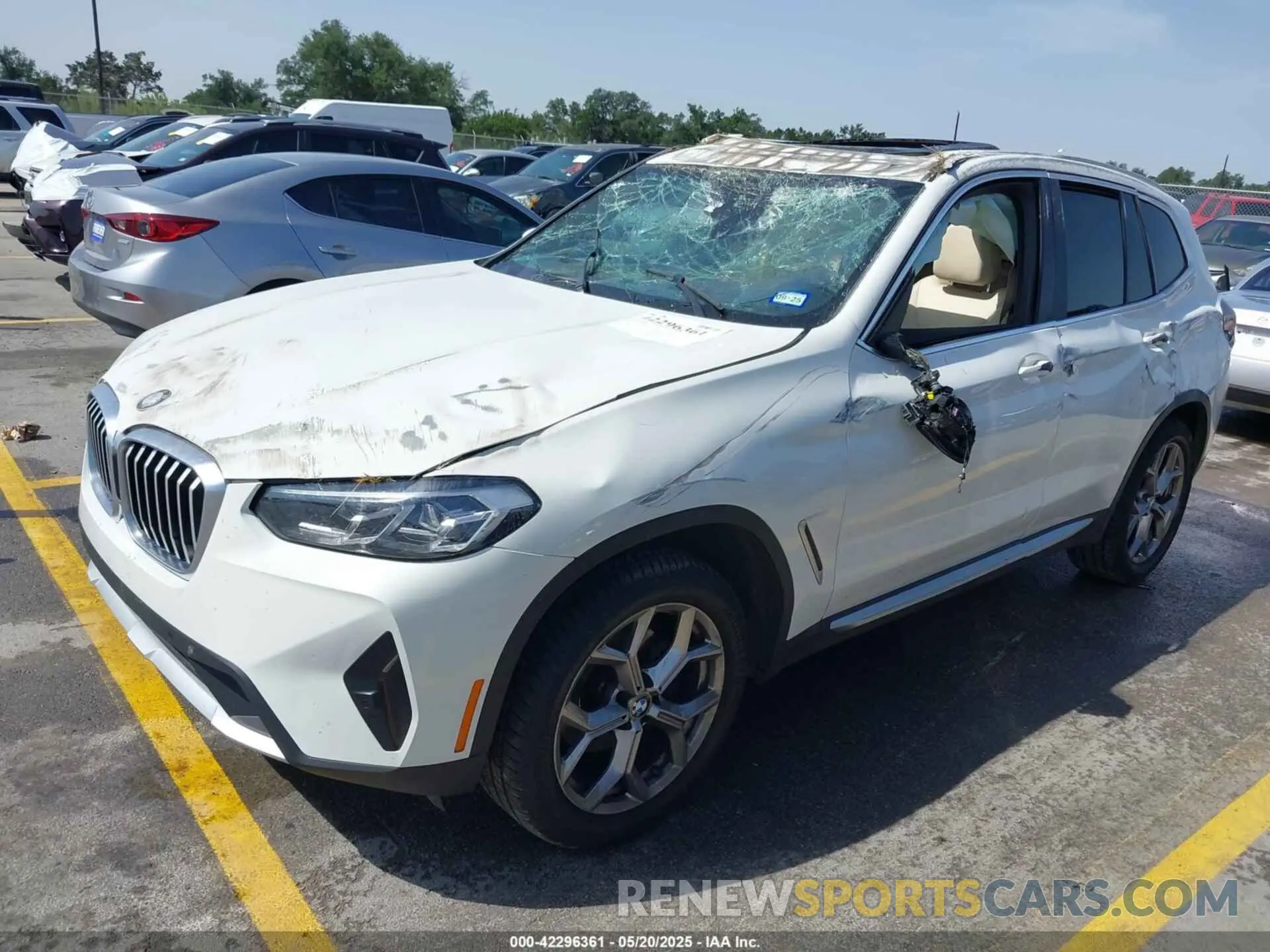2 Photograph of a damaged car 5UX43DP03N9J64740 BMW X3 2022