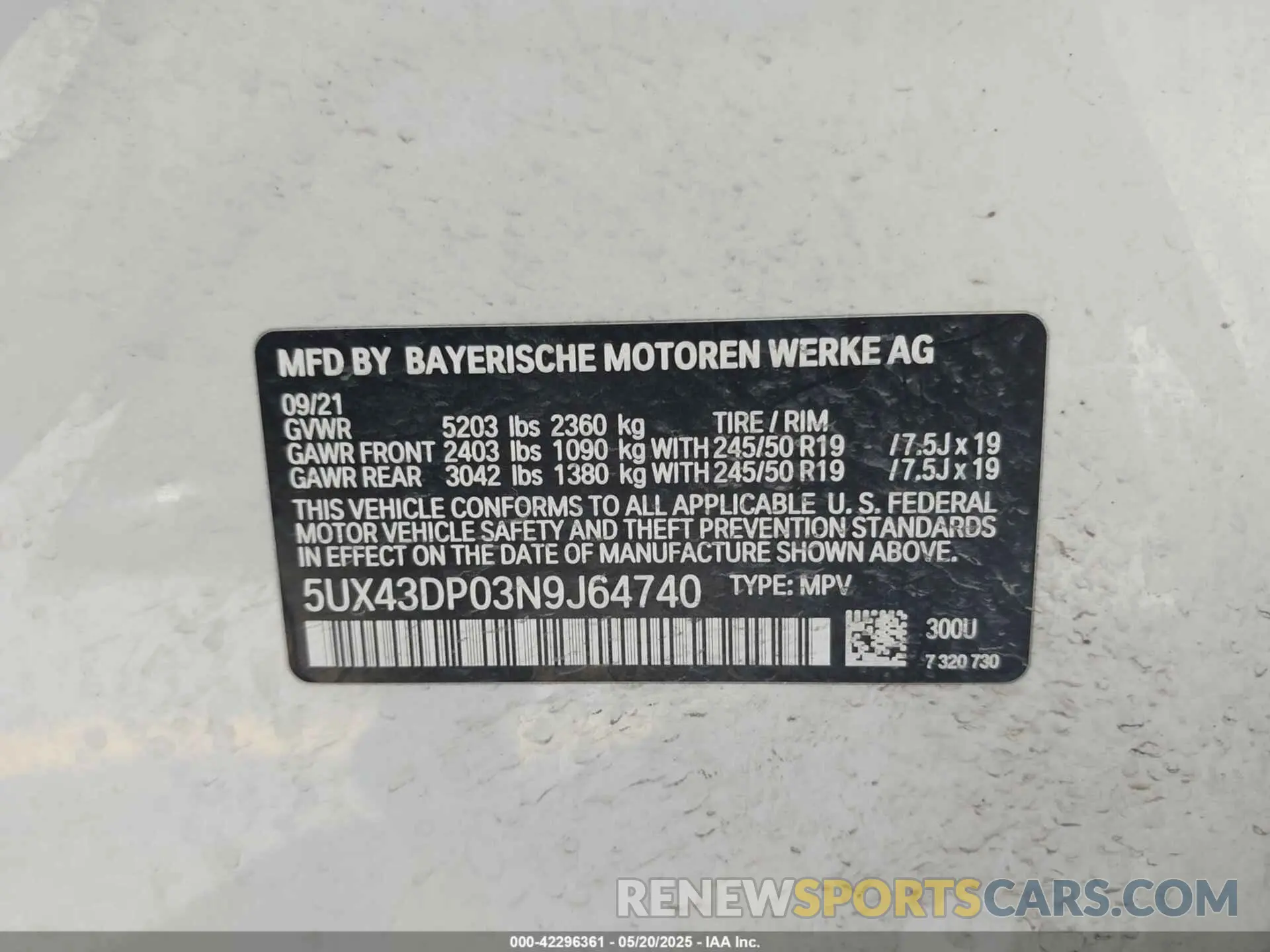 9 Photograph of a damaged car 5UX43DP03N9J64740 BMW X3 2022
