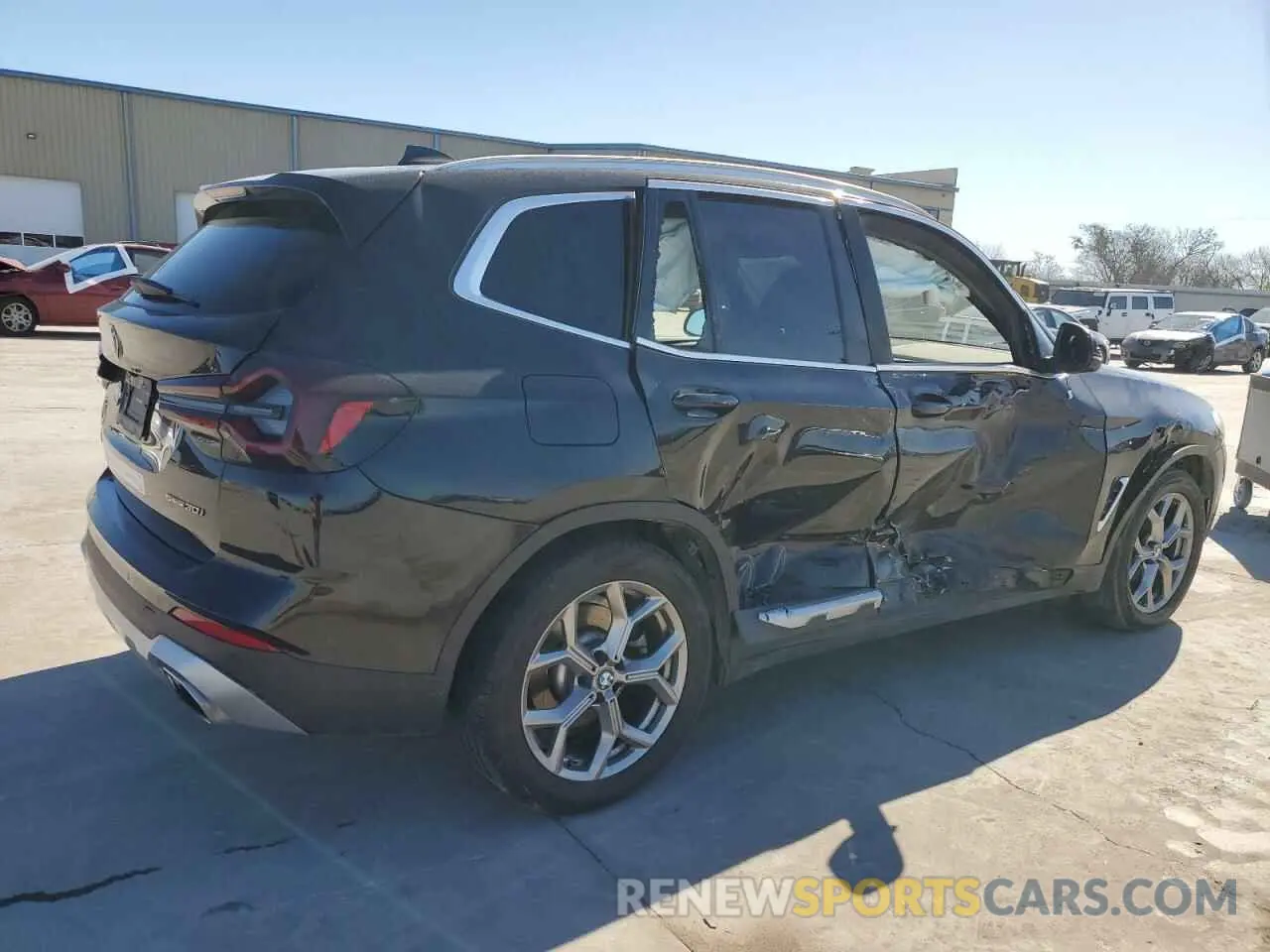 3 Photograph of a damaged car 5UX43DP03N9K85901 BMW X3 2022