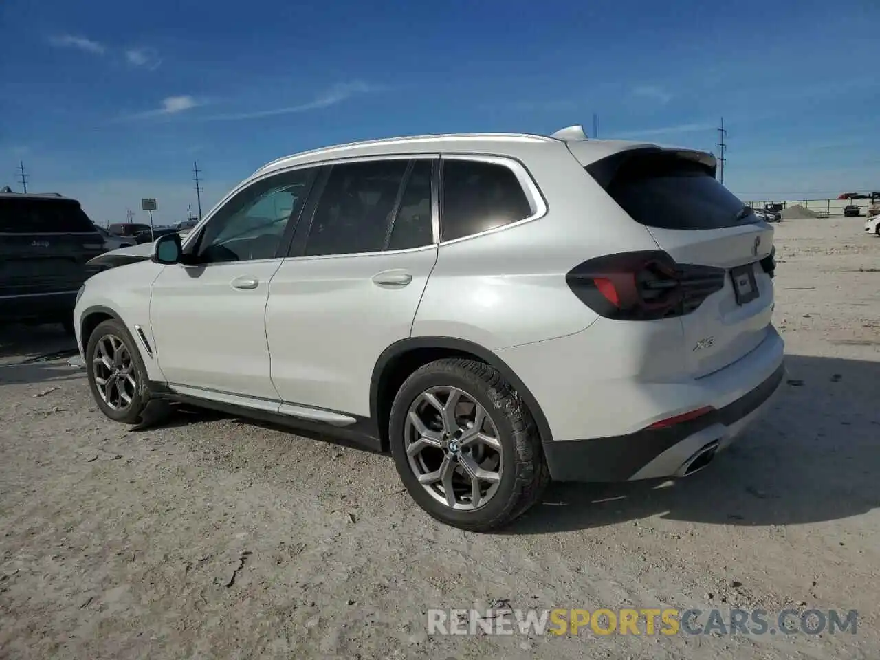 2 Photograph of a damaged car 5UX43DP03N9L84007 BMW X3 2022