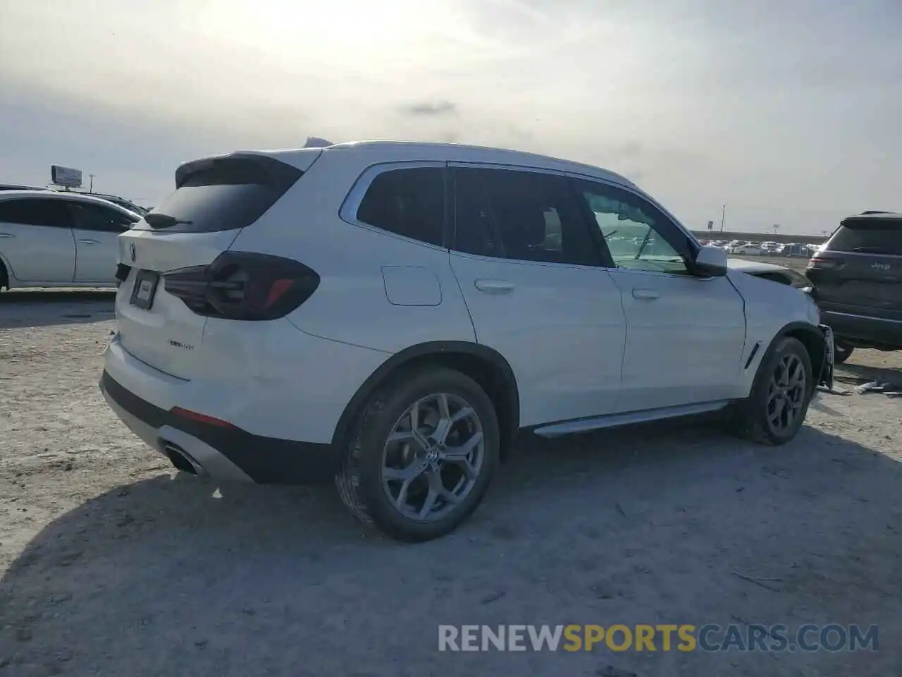 3 Photograph of a damaged car 5UX43DP03N9L84007 BMW X3 2022