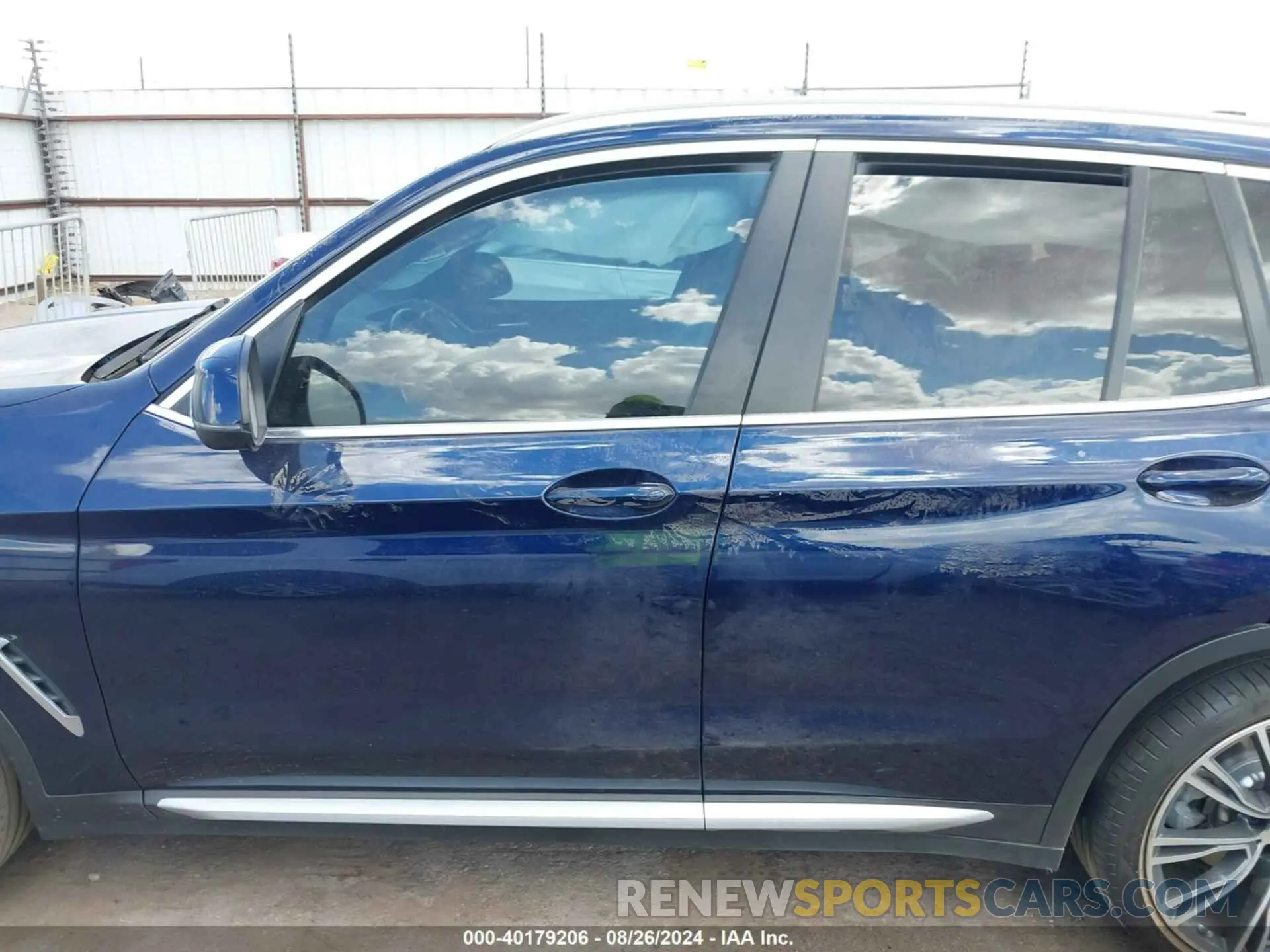 15 Photograph of a damaged car 5UX43DP03N9M29057 BMW X3 2022