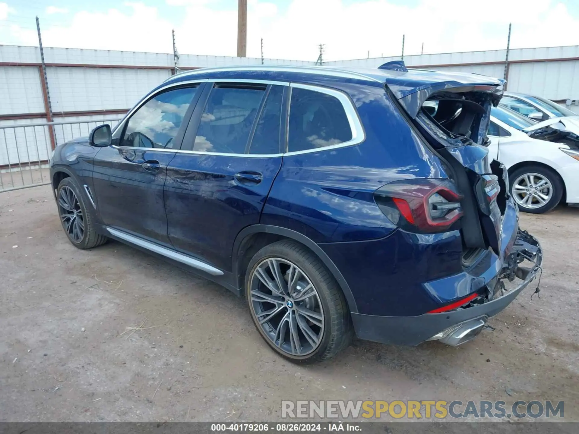 3 Photograph of a damaged car 5UX43DP03N9M29057 BMW X3 2022