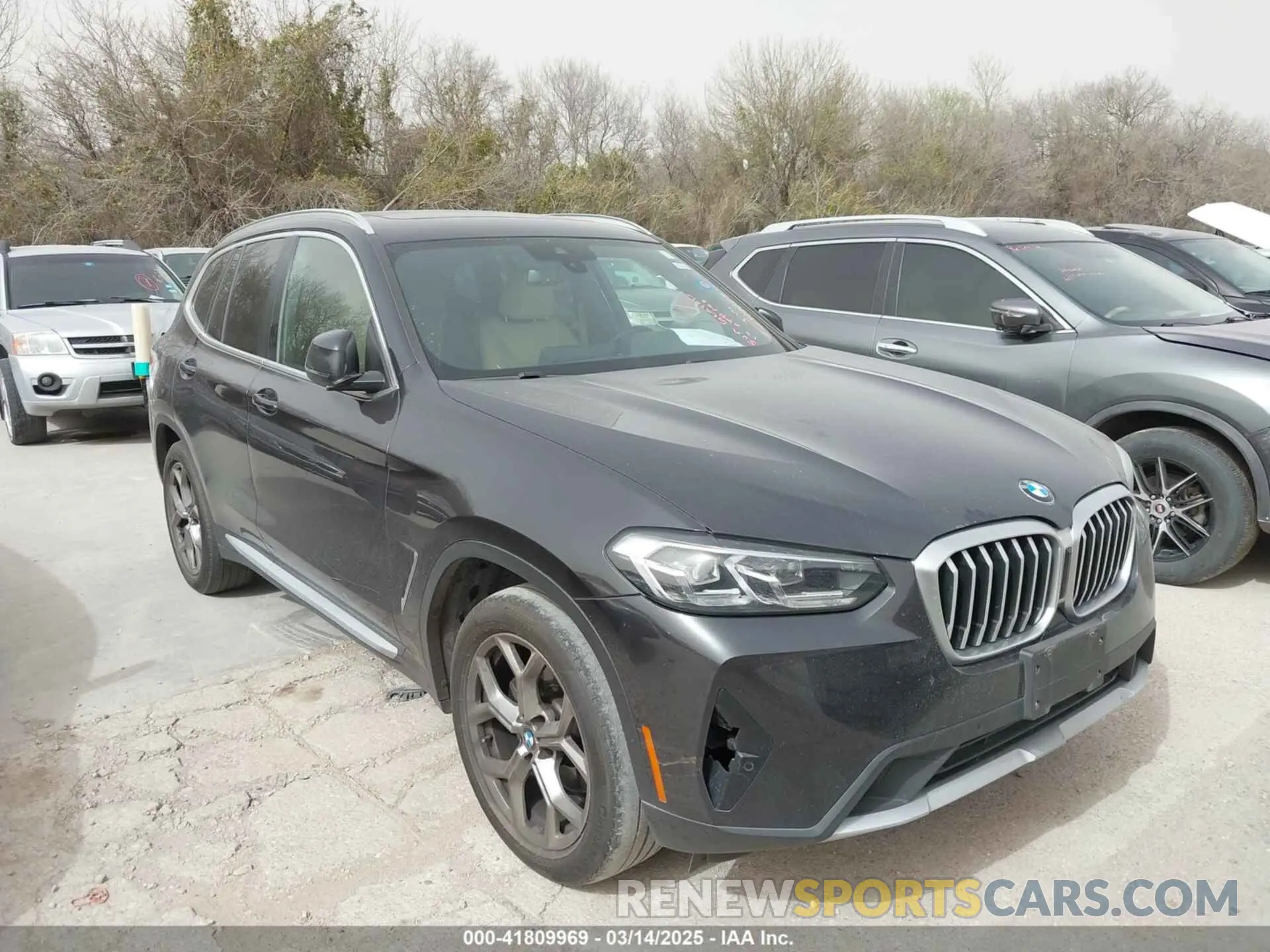 6 Photograph of a damaged car 5UX43DP03N9M46716 BMW X3 2022