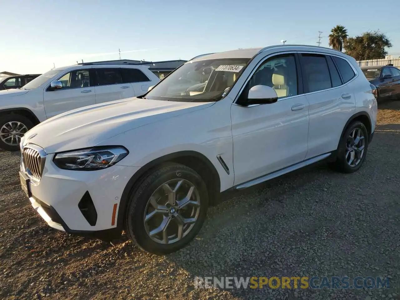 1 Photograph of a damaged car 5UX43DP04N9K11807 BMW X3 2022