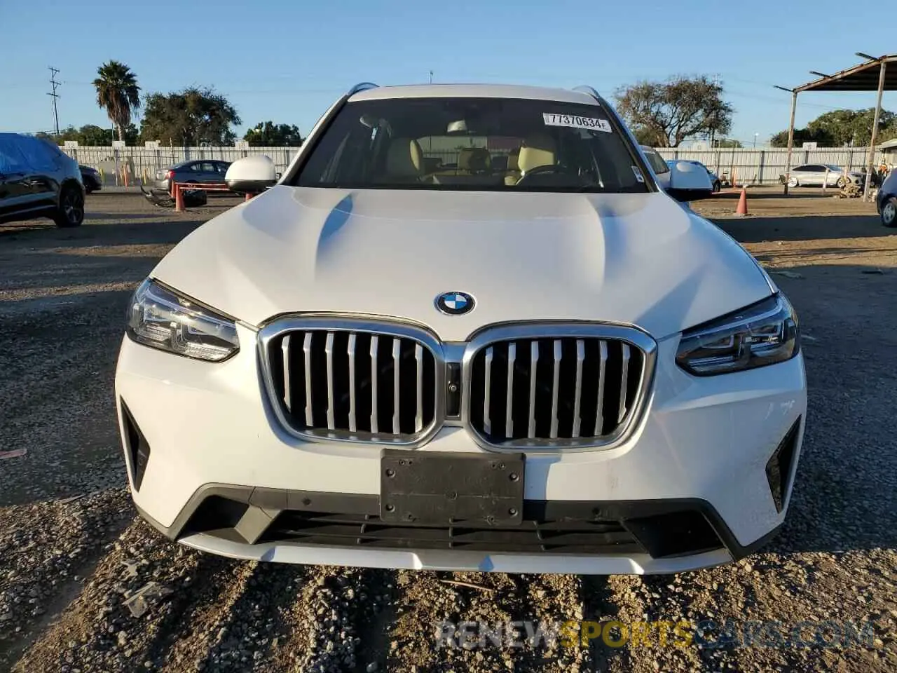 5 Photograph of a damaged car 5UX43DP04N9K11807 BMW X3 2022
