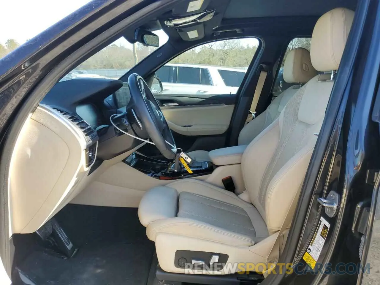 7 Photograph of a damaged car 5UX43DP04N9L67006 BMW X3 2022