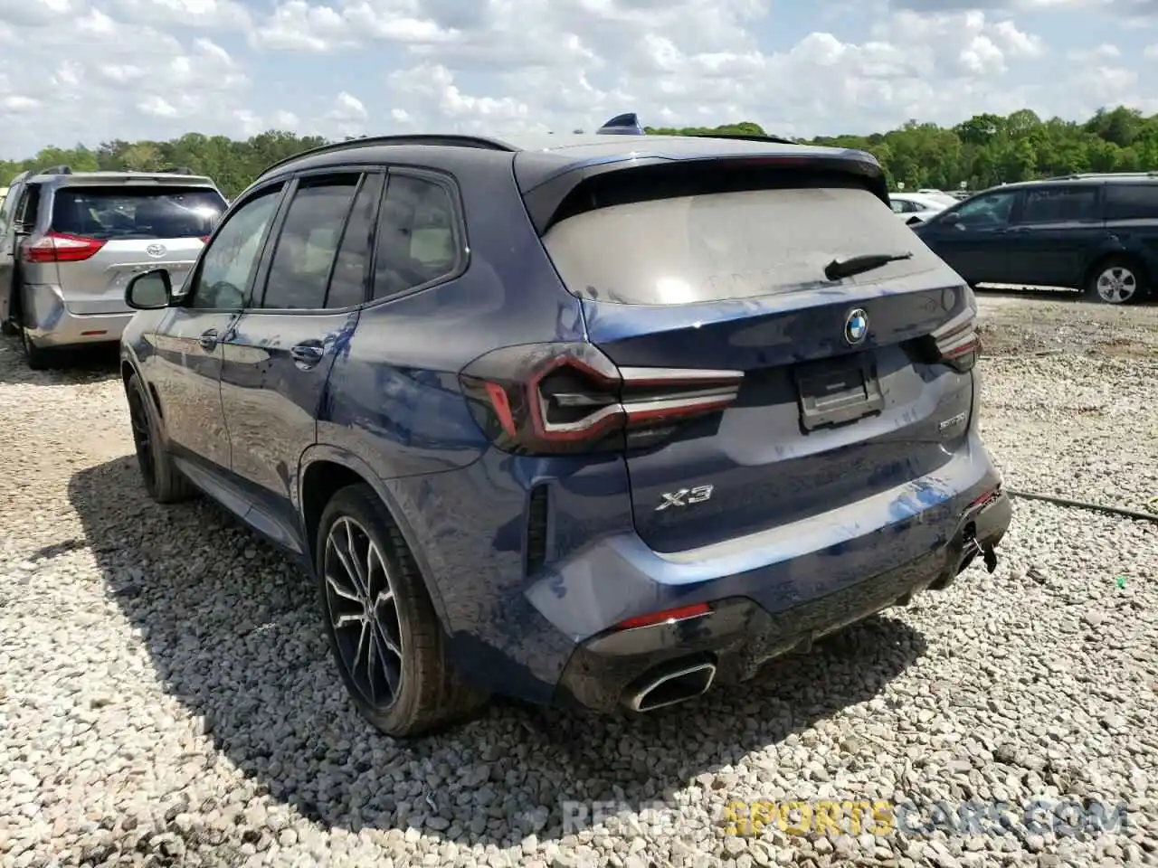 3 Photograph of a damaged car 5UX43DP05N9K07037 BMW X3 2022