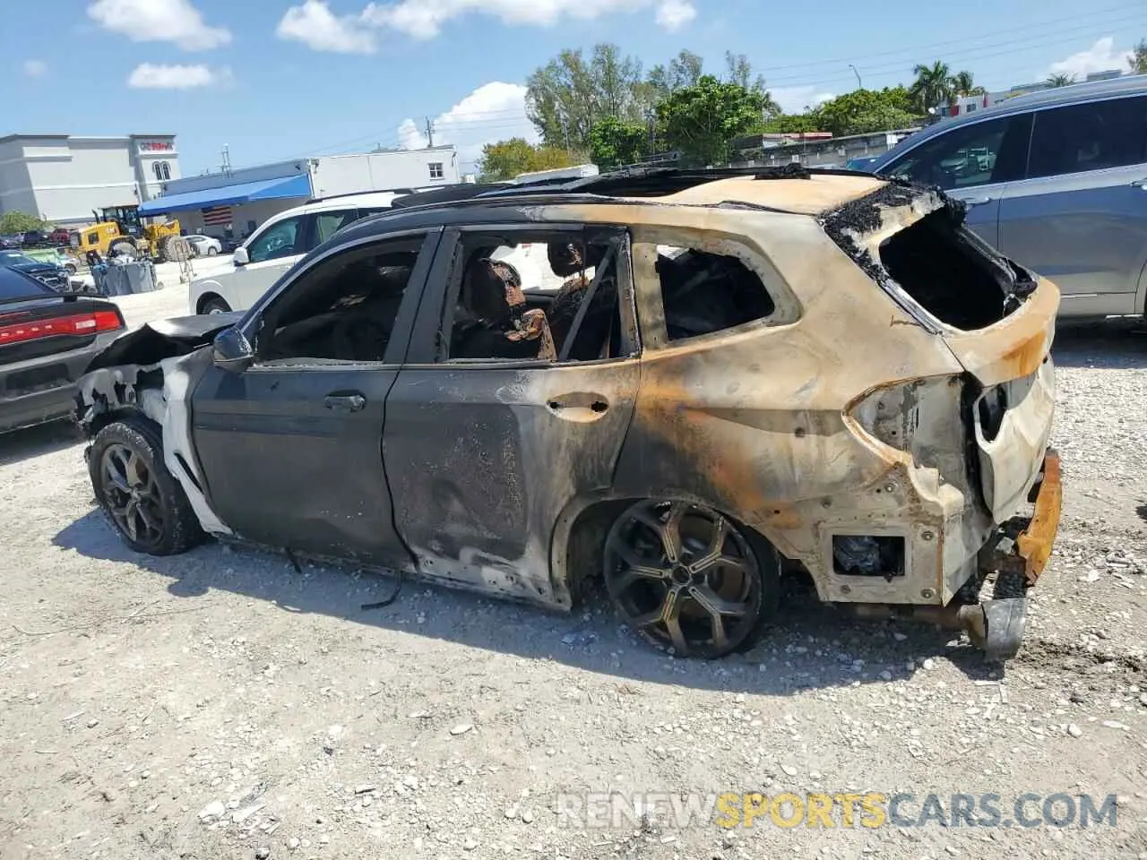 2 Photograph of a damaged car 5UX43DP05N9K34156 BMW X3 2022