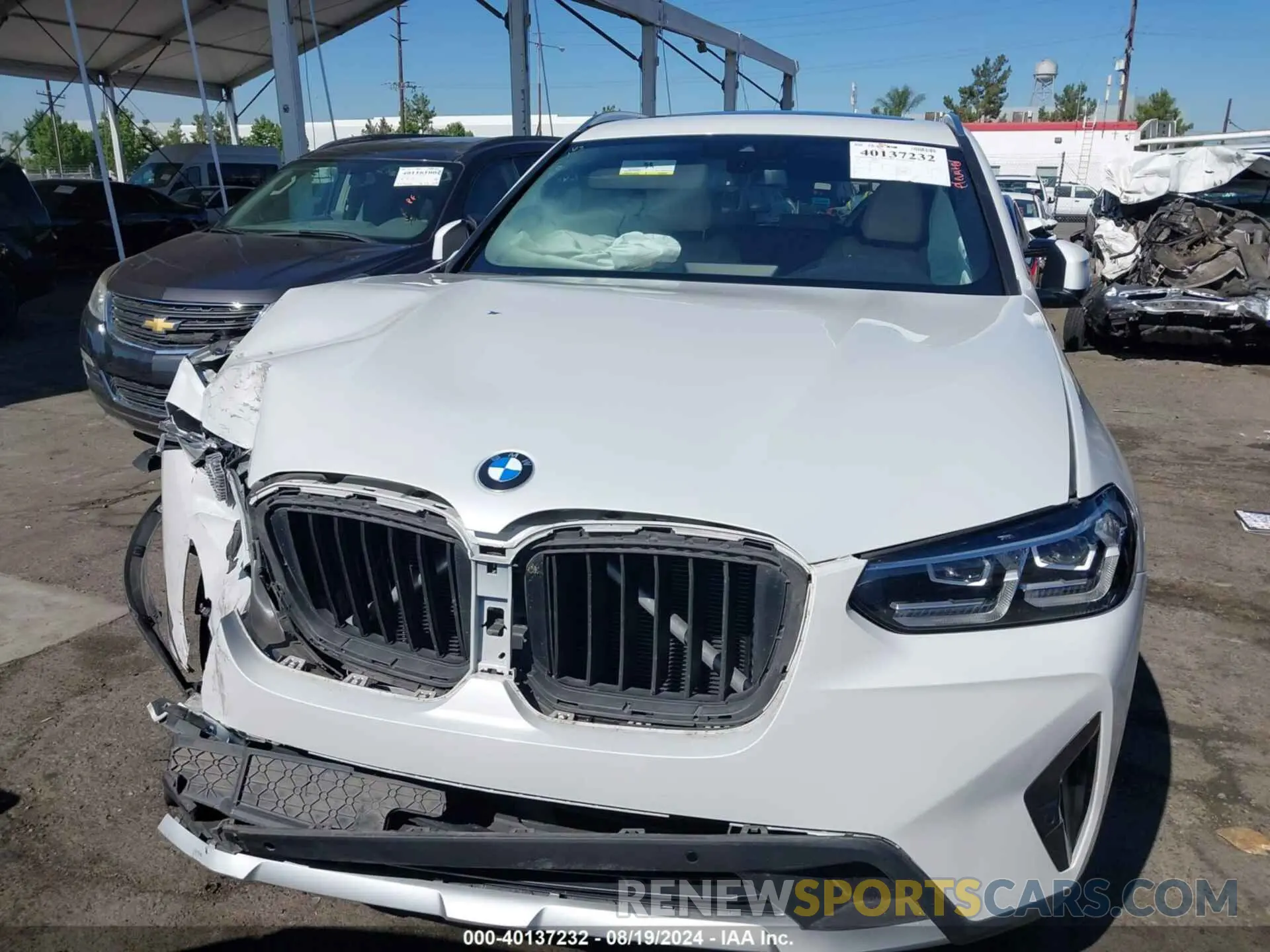 13 Photograph of a damaged car 5UX43DP05N9K45772 BMW X3 2022