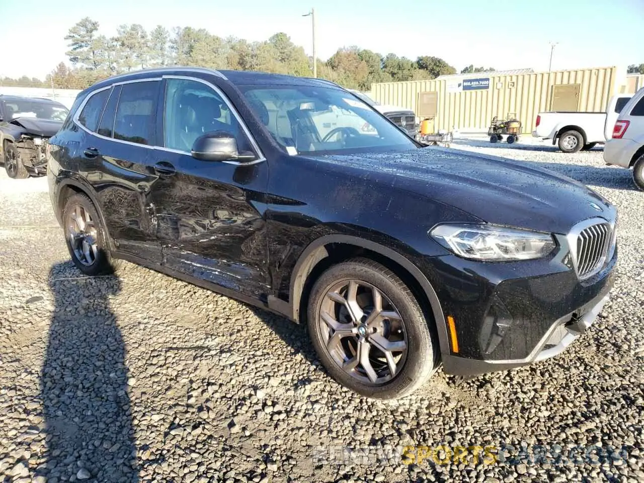 4 Photograph of a damaged car 5UX43DP05N9K71434 BMW X3 2022