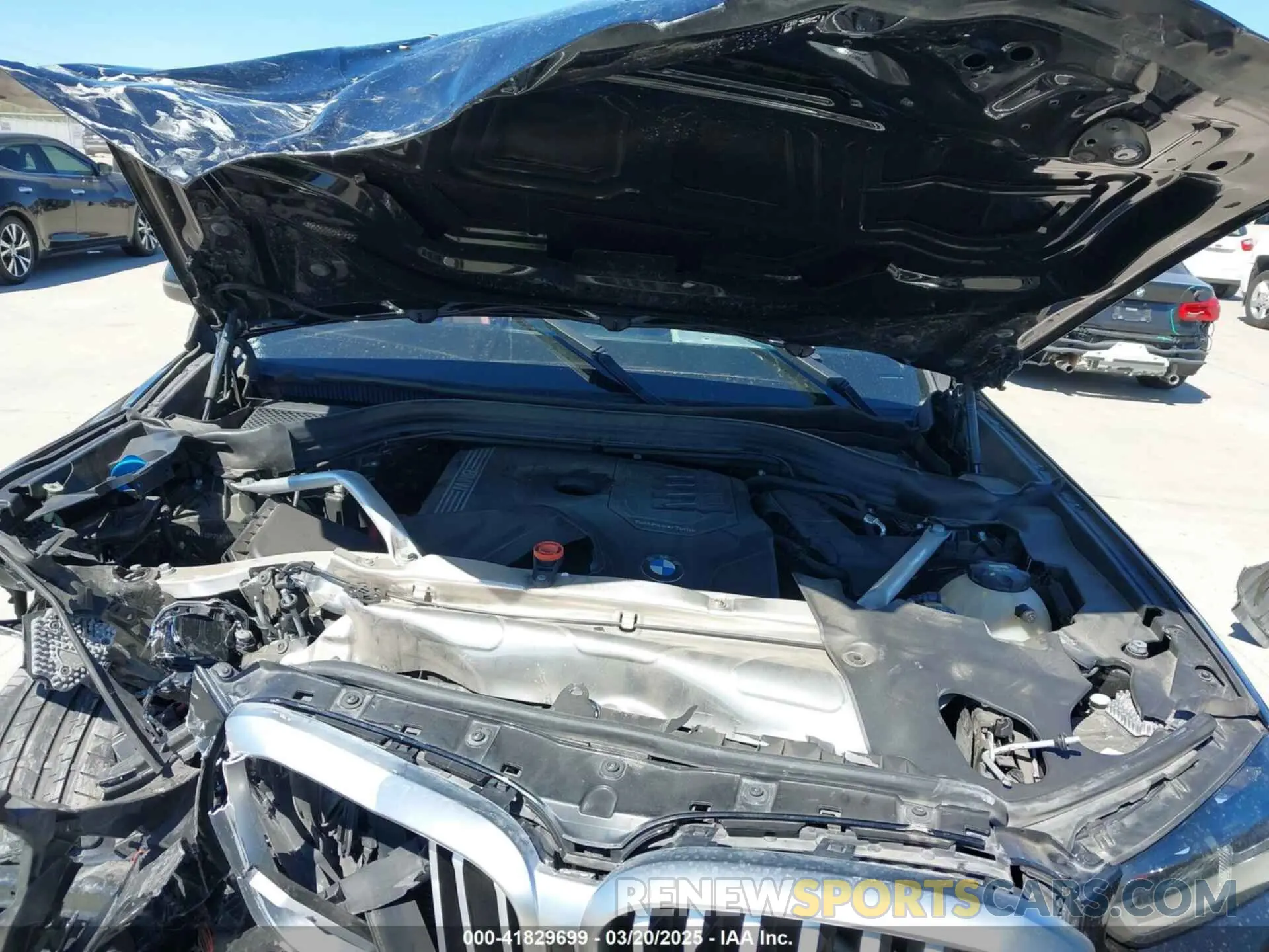 10 Photograph of a damaged car 5UX43DP05N9N12473 BMW X3 2022