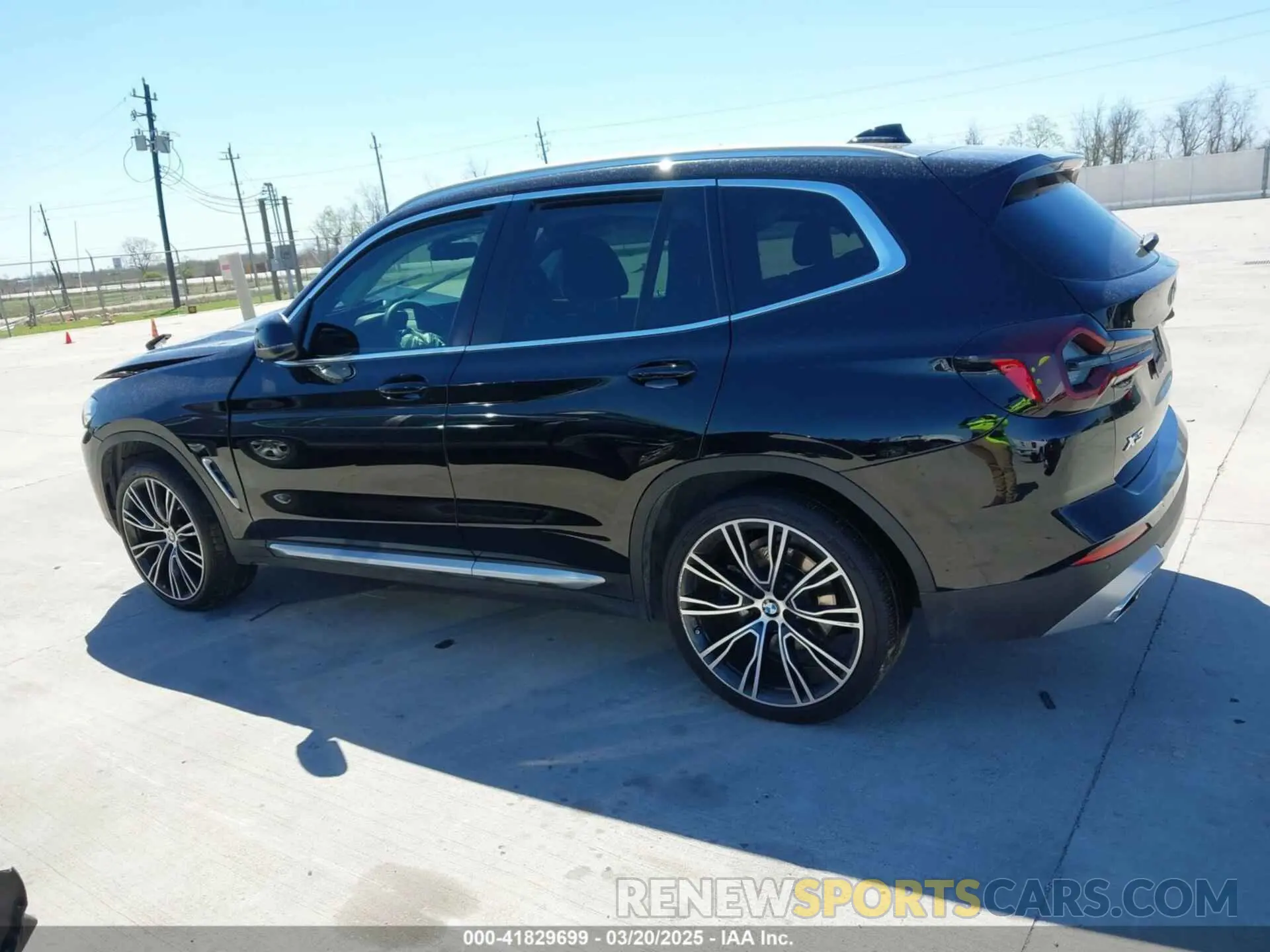 14 Photograph of a damaged car 5UX43DP05N9N12473 BMW X3 2022