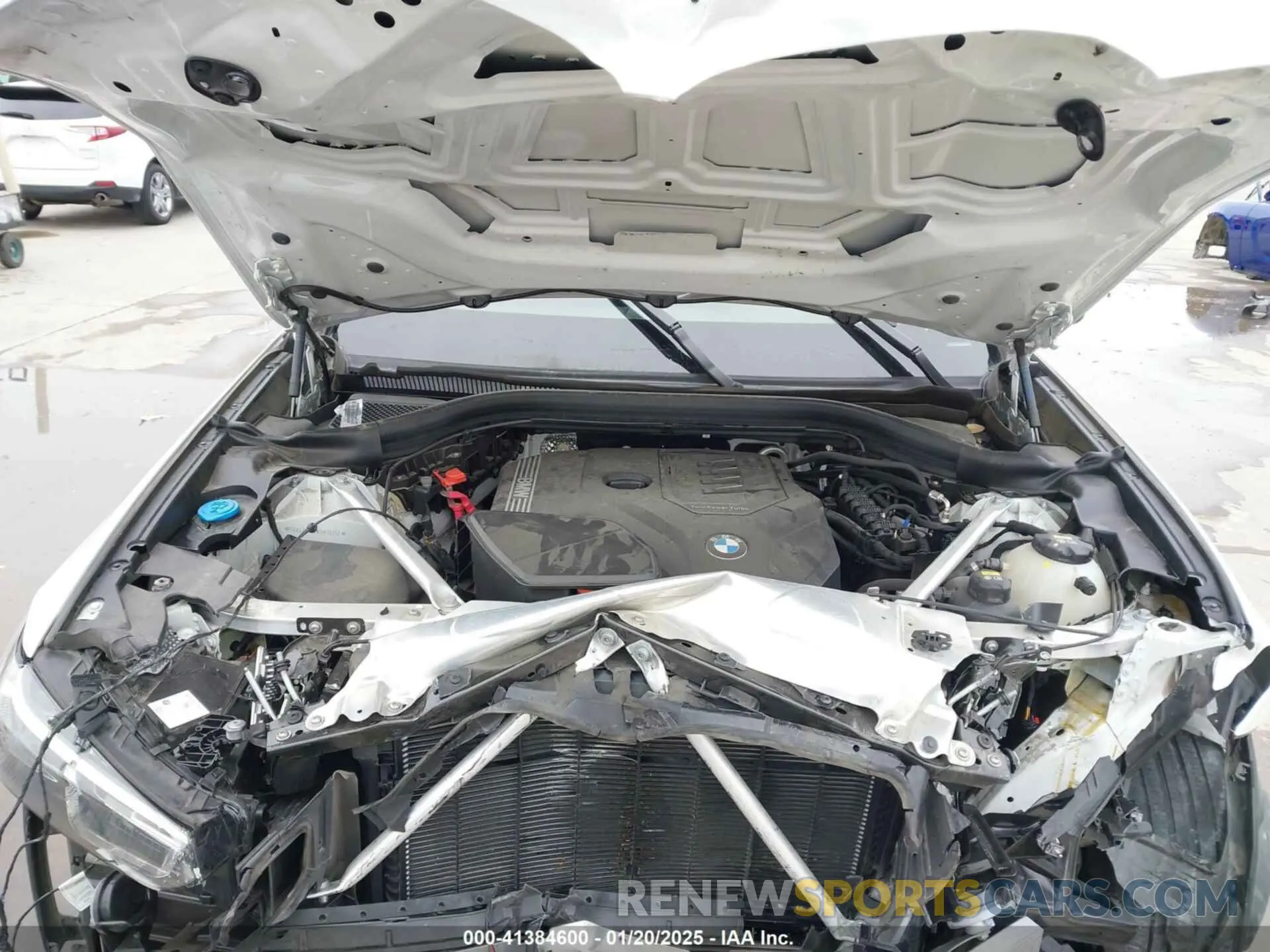 10 Photograph of a damaged car 5UX43DP06N9M30252 BMW X3 2022