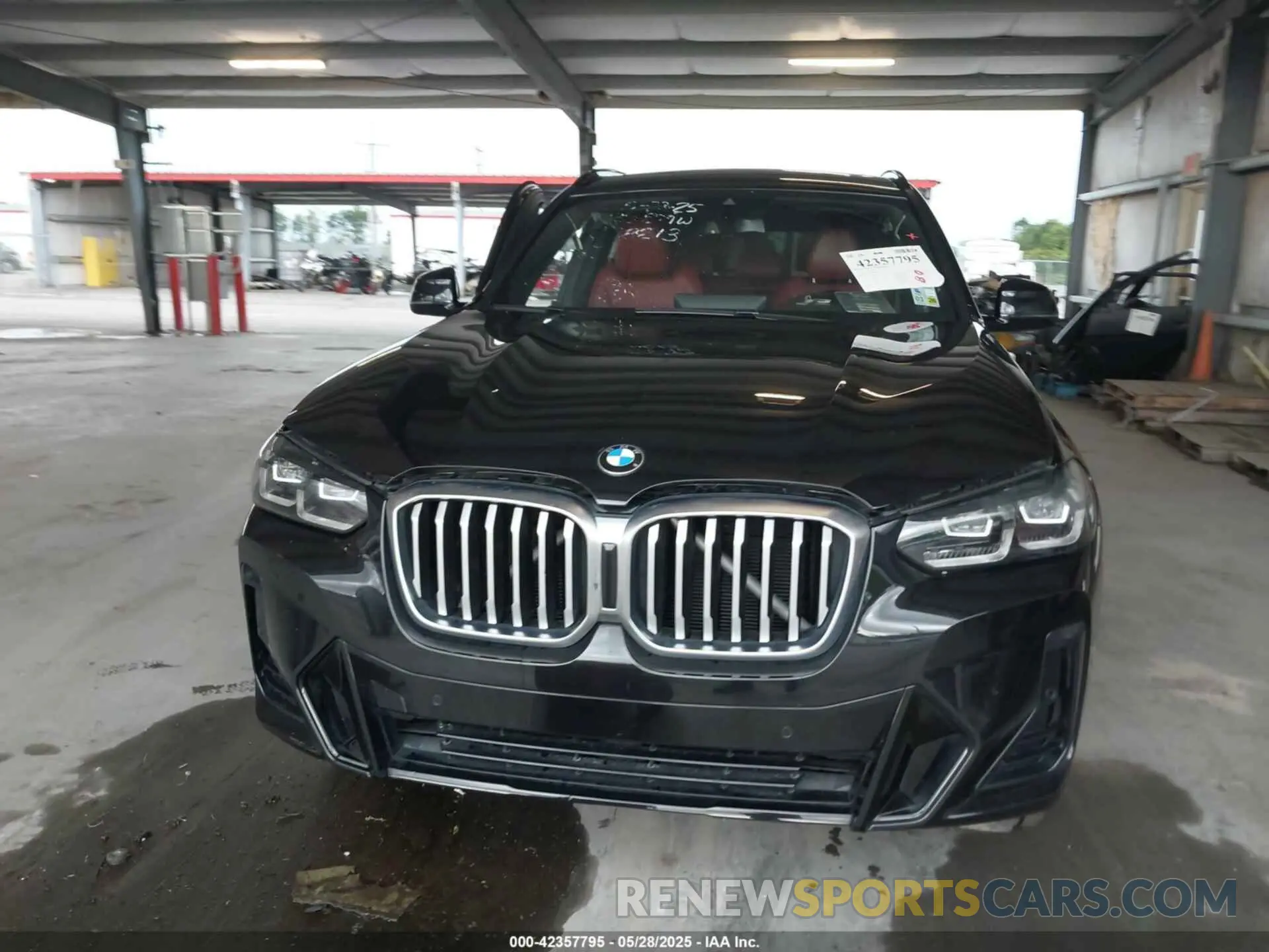12 Photograph of a damaged car 5UX43DP07N9J98213 BMW X3 2022