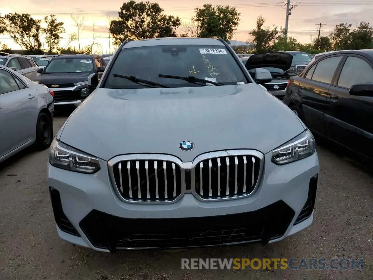 5 Photograph of a damaged car 5UX43DP07N9M11984 BMW X3 2022