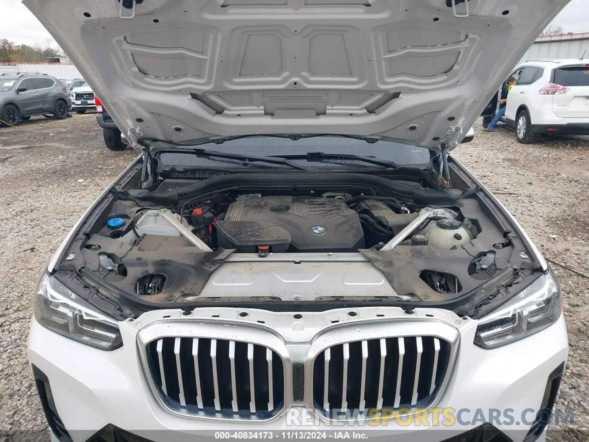 10 Photograph of a damaged car 5UX43DP08N9K26696 BMW X3 2022