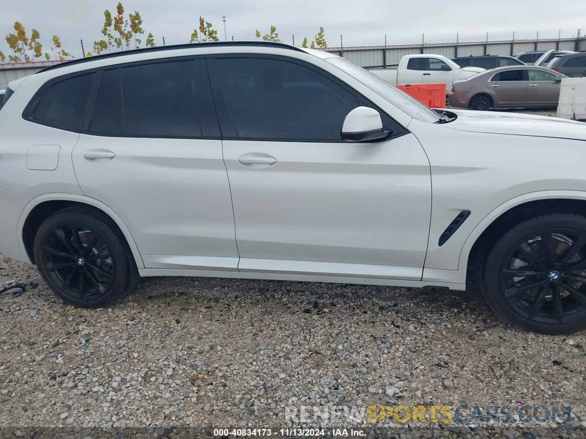 14 Photograph of a damaged car 5UX43DP08N9K26696 BMW X3 2022