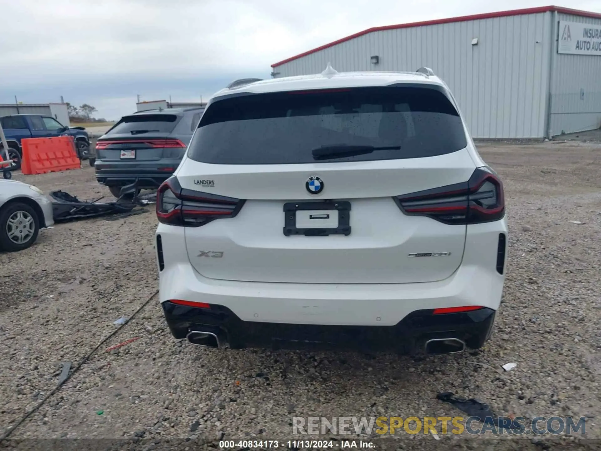 17 Photograph of a damaged car 5UX43DP08N9K26696 BMW X3 2022