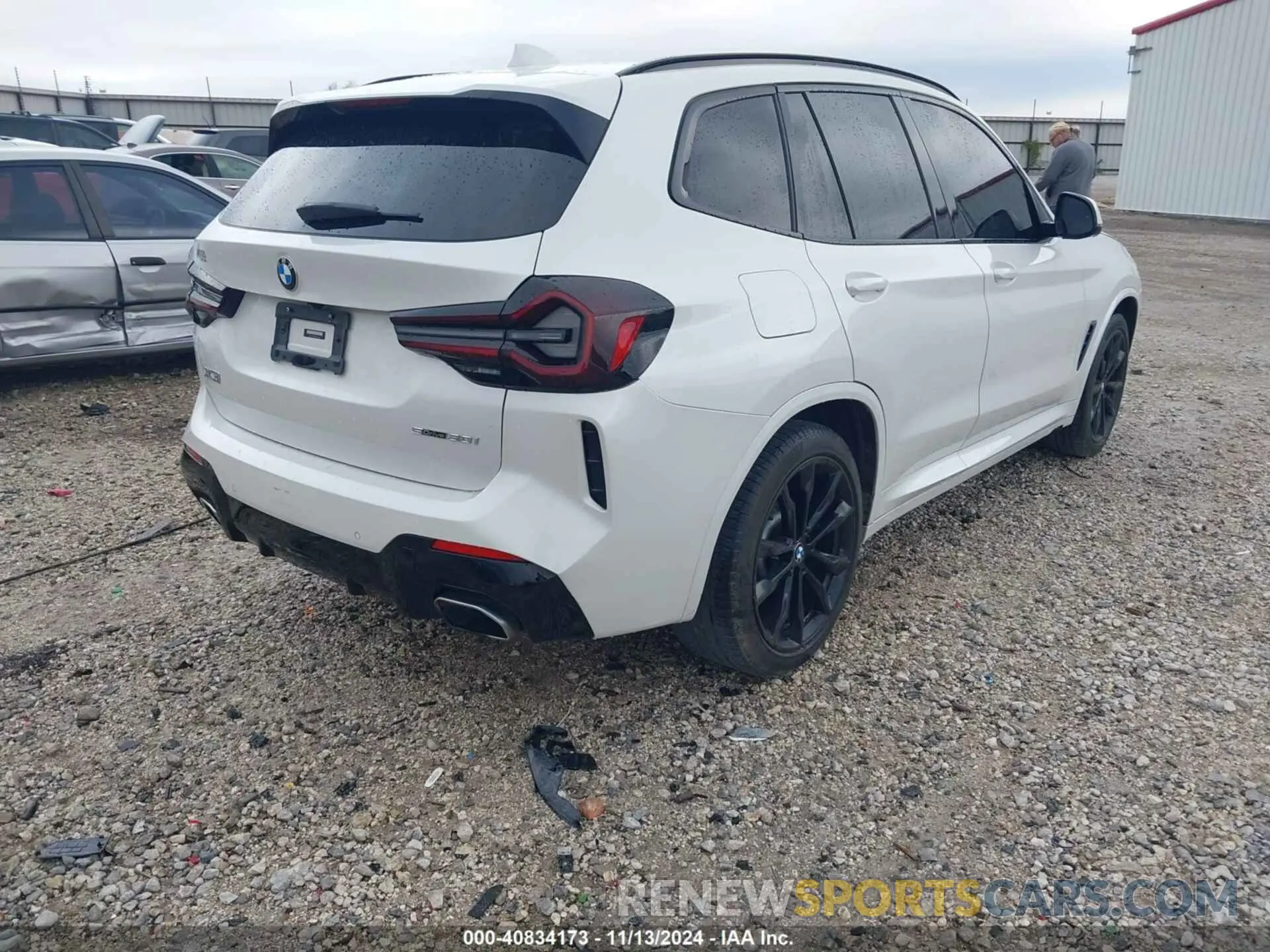 4 Photograph of a damaged car 5UX43DP08N9K26696 BMW X3 2022