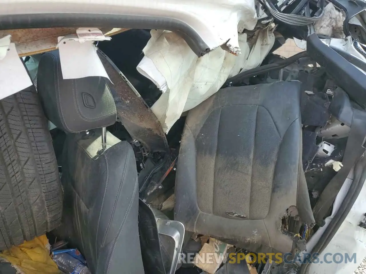 10 Photograph of a damaged car 5UX43DP08N9K66809 BMW X3 2022