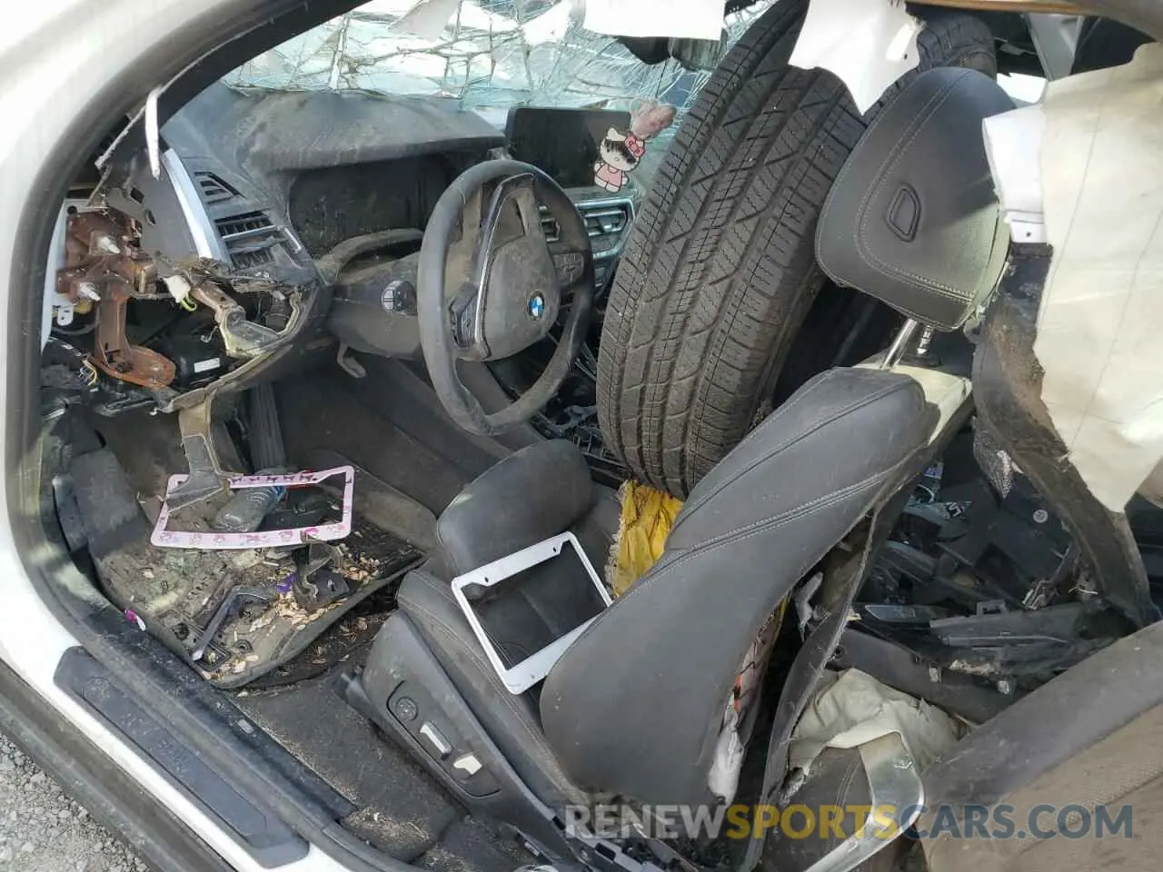 8 Photograph of a damaged car 5UX43DP08N9K66809 BMW X3 2022