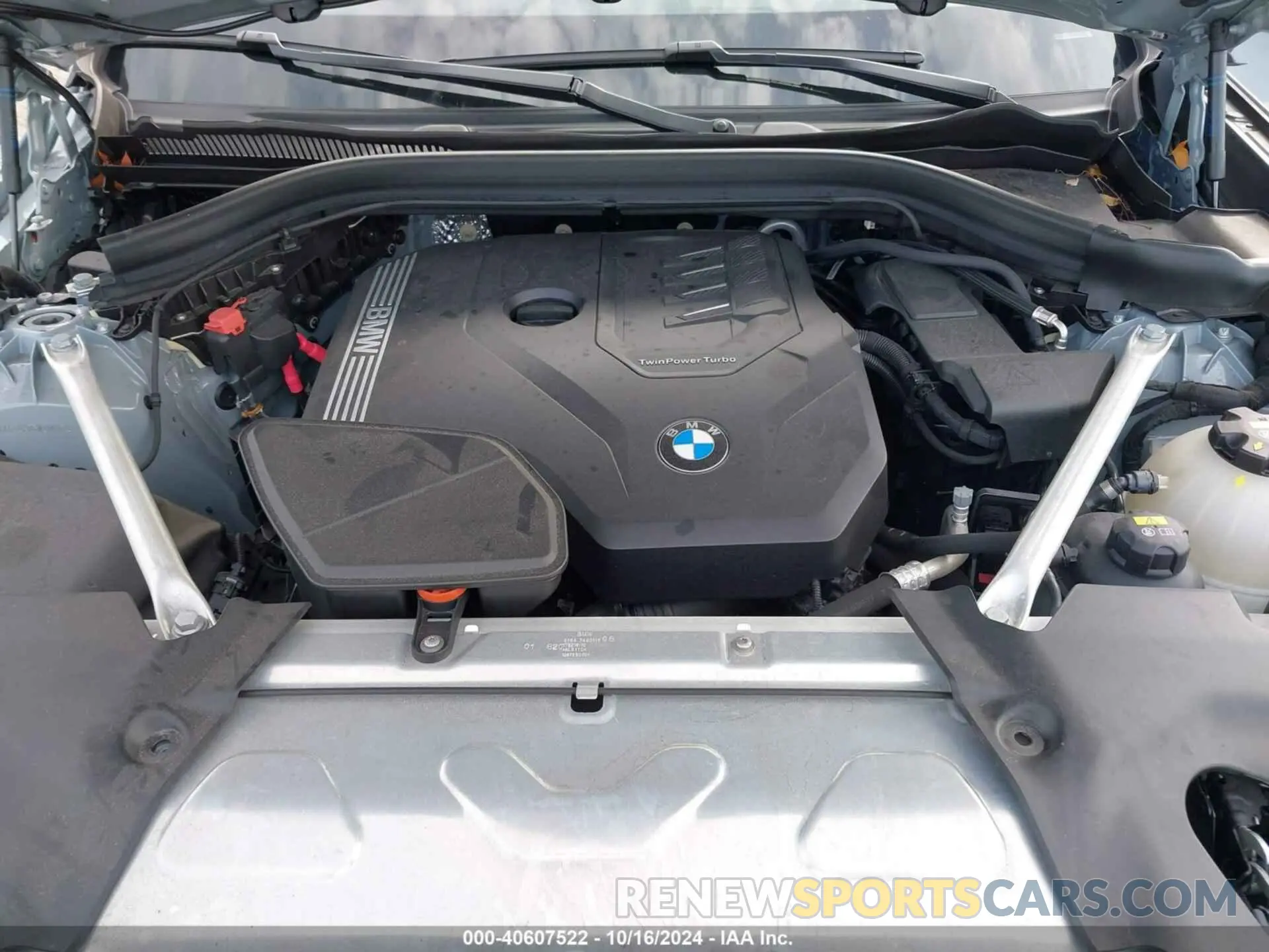 10 Photograph of a damaged car 5UX43DP08N9M11752 BMW X3 2022