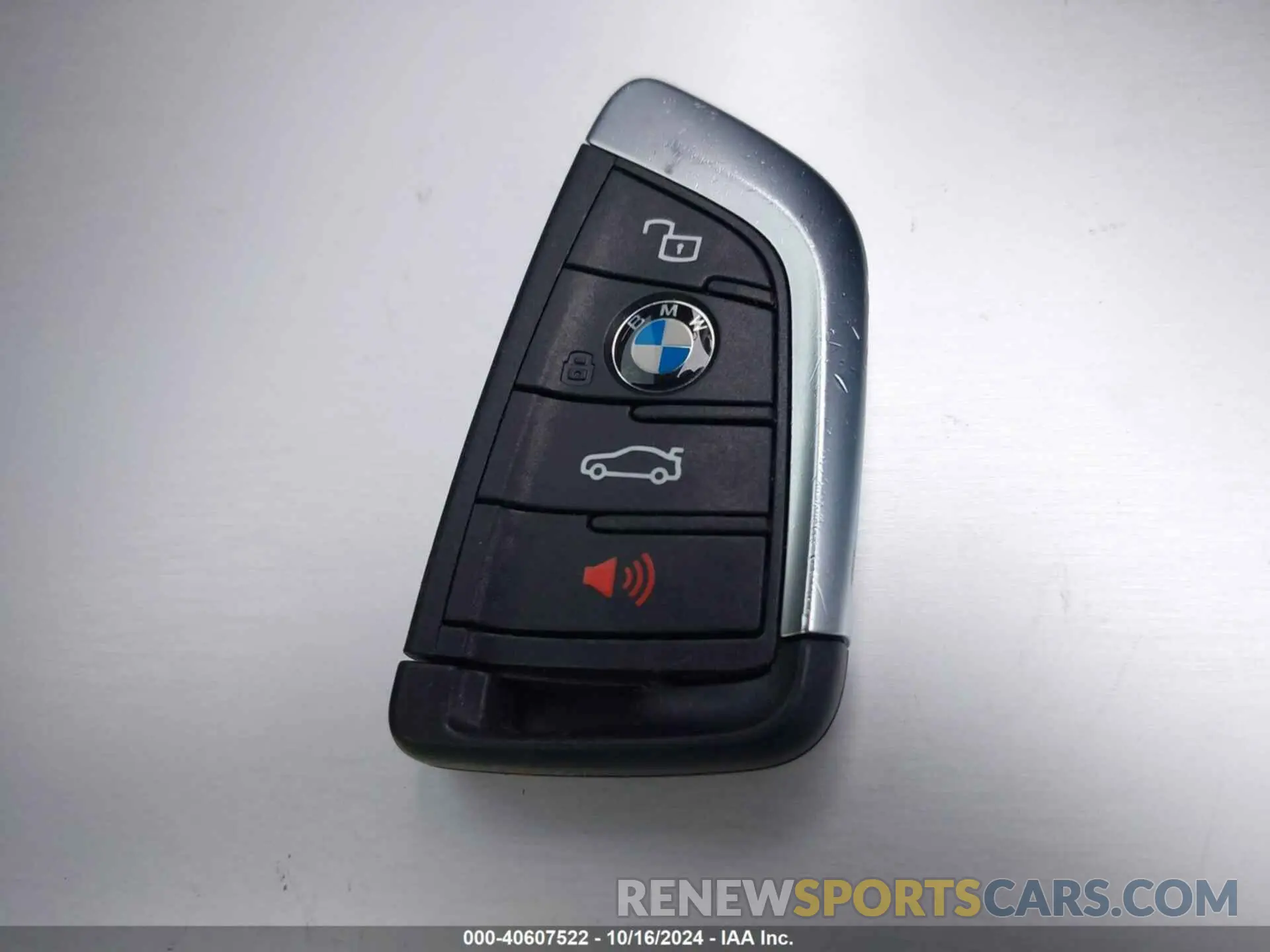 11 Photograph of a damaged car 5UX43DP08N9M11752 BMW X3 2022
