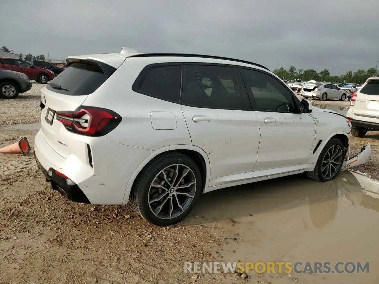3 Photograph of a damaged car 5UX43DP08N9N39716 BMW X3 2022