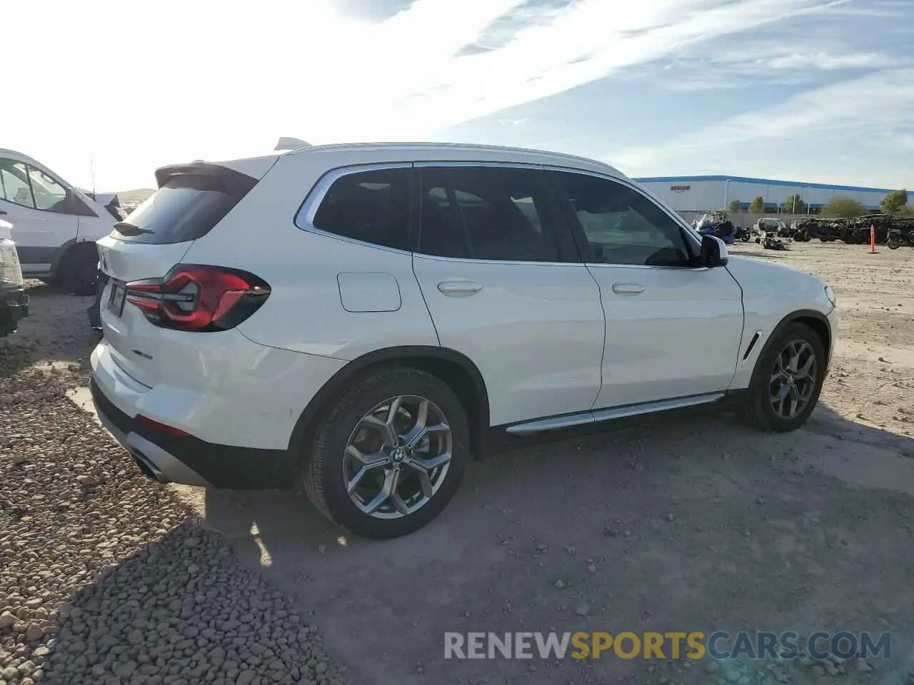 3 Photograph of a damaged car 5UX43DP09N9J15297 BMW X3 2022