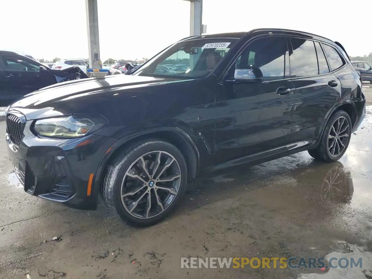 1 Photograph of a damaged car 5UX43DP09N9L19260 BMW X3 2022