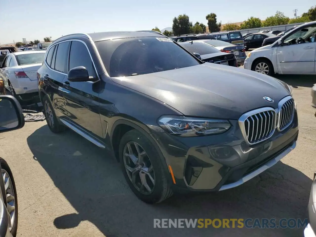 4 Photograph of a damaged car 5UX43DP09N9M44520 BMW X3 2022