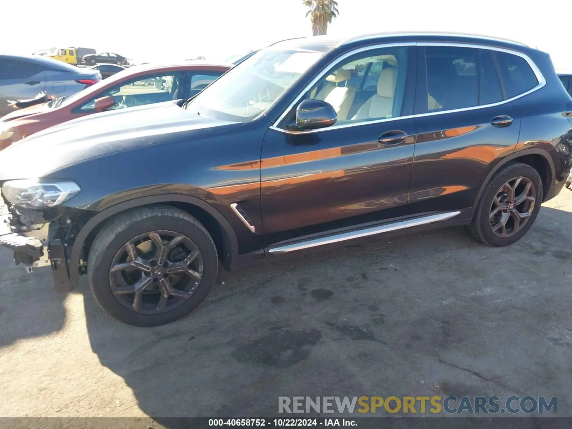 15 Photograph of a damaged car 5UX43DP0XN9J97749 BMW X3 2022