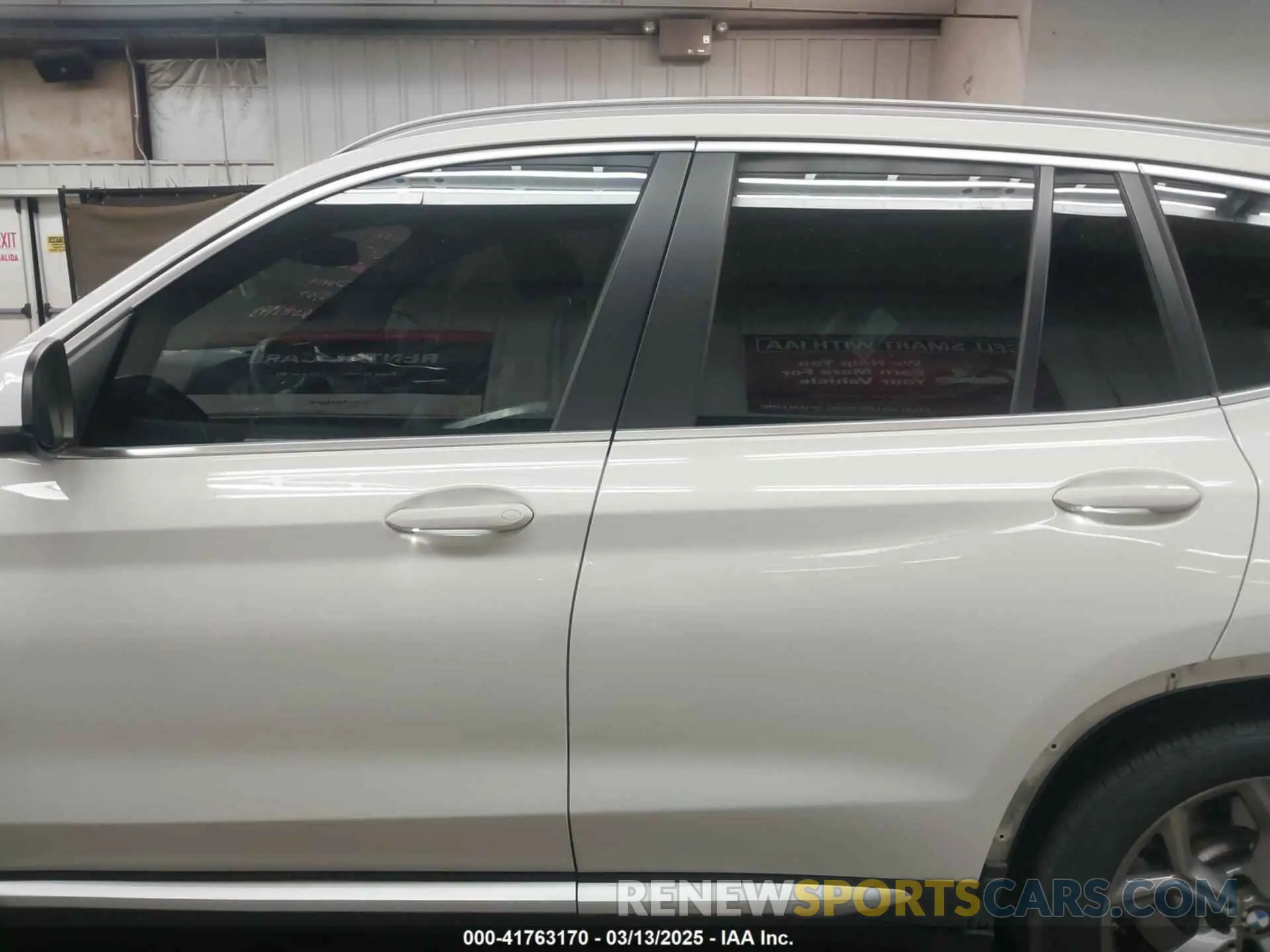 15 Photograph of a damaged car 5UX43DP0XN9K11388 BMW X3 2022