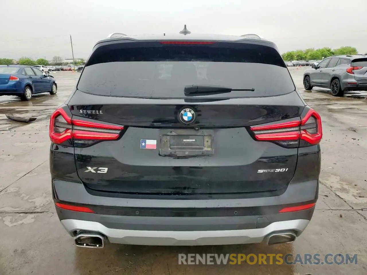 6 Photograph of a damaged car 5UX43DP0XN9K72210 BMW X3 2022