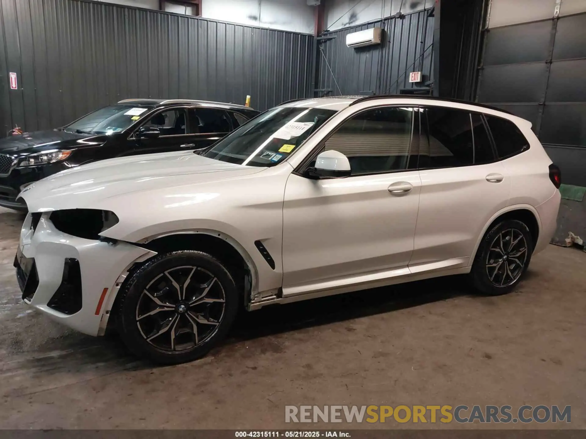 15 Photograph of a damaged car 5UX53DP00N9M86496 BMW X3 2022