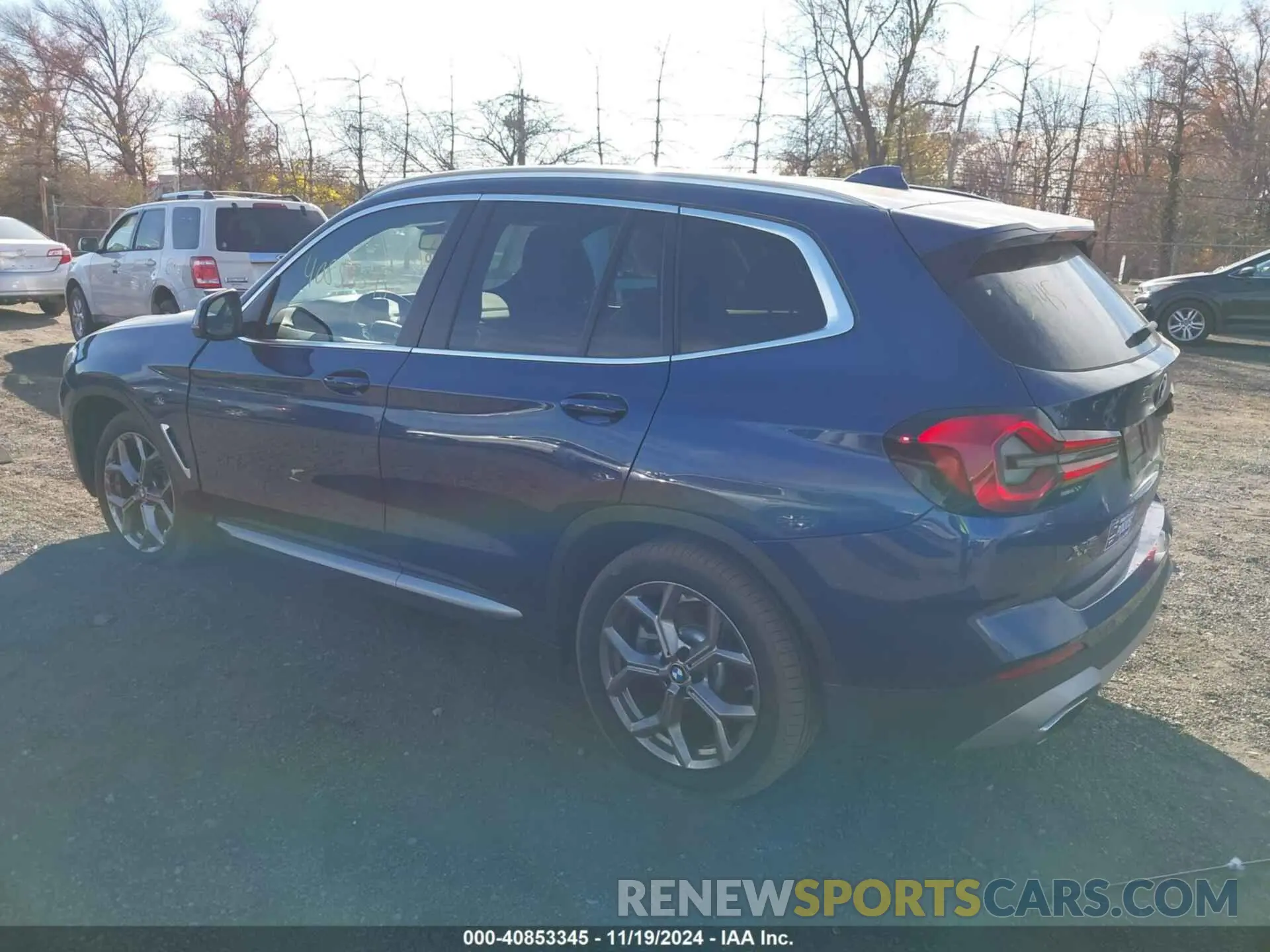3 Photograph of a damaged car 5UX53DP01N9J64711 BMW X3 2022