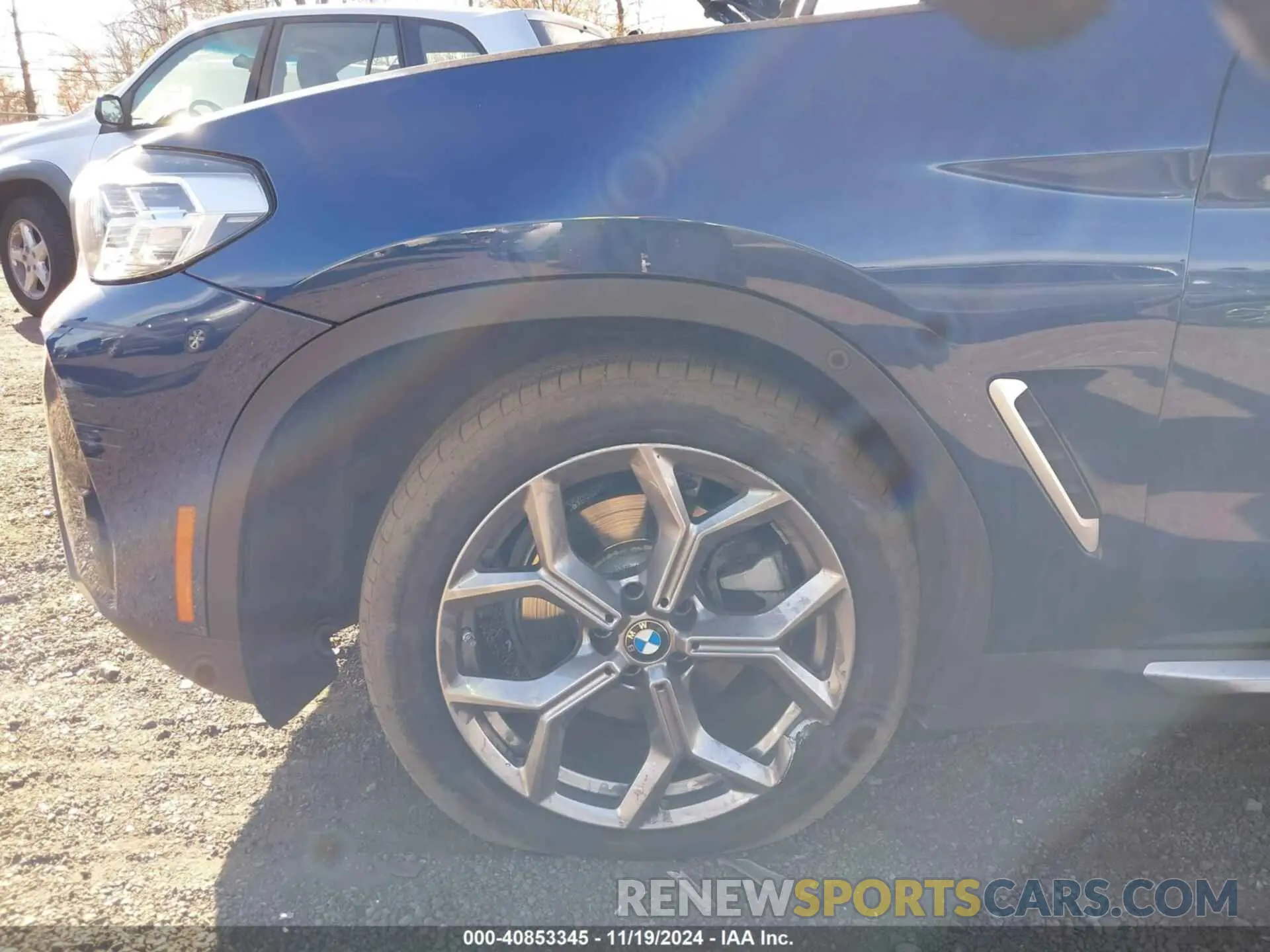 6 Photograph of a damaged car 5UX53DP01N9J64711 BMW X3 2022